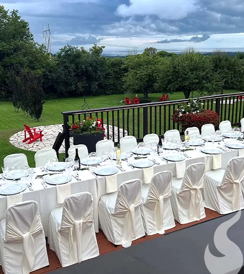 Deck Area Img